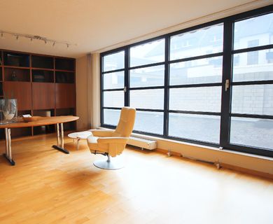 KREFELDER STADTMITTE: BÜRO, Praxis  im erdgeschoss zu kaufen m. Innenhof u. Garage