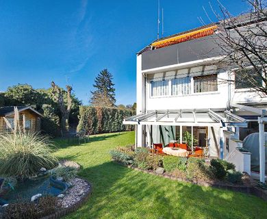 Lichtdurchflutetes sehr gepflegtes Einfamilienhaus mit sonnigem Garten in Ratingen-Süd!