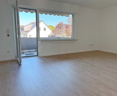 Top renovierte 4-Zimmer-Wohnung in Paffrath in Gartenlage