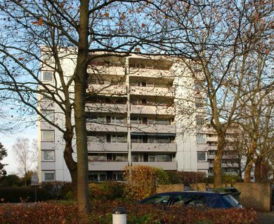 Renovierungsbedürftige, sonnige 3-Zimmer-Eigentumswohnung mit Loggia in Ratingen-Mitte/Ost