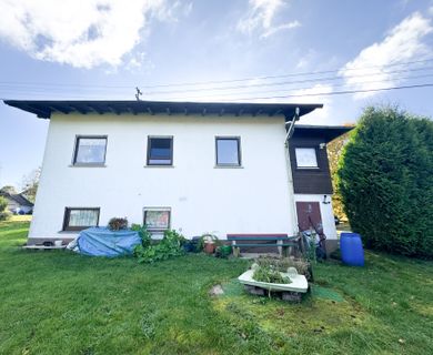 Freistehendes Einfamilienhaus mit großem Grundstück-Ideales Potenzial für zusätzliche Bebauung!