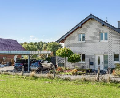 Ihr neues Zuhause: Einfamilienhaus mit Einliegerwohnung und Wohlfühlgarten