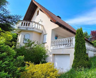 Individuelles 8 Zimmer Wohnhaus in ruhiger Lage mit Garten für die große Familie!