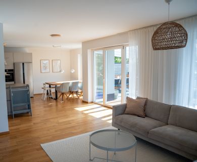 Hochwertige Doppelhaushälfte mit Garten, Garage & Einbauküche - Foto 1