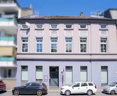 Gepflegtes Wohn-/ und Geschäftshaus in MG-Geneicken