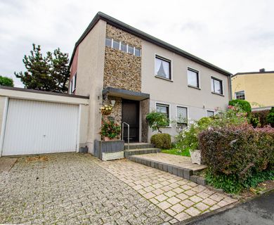 Einfamilienhaus mit Einliegerwohnung und Garage Unna-Massen