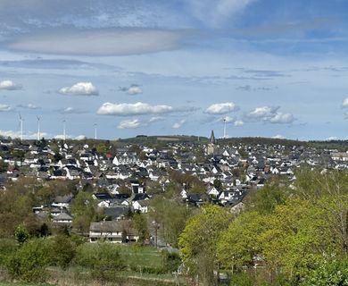 Attraktives Gewerbegrundstück mit traumhaften Blick über ganz Brilon mit vielen Möglichkeiten!