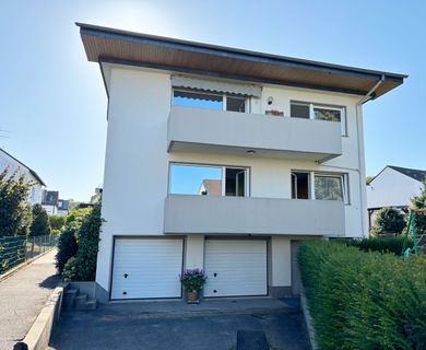 WIE NEU: 4-Zimmer-Wohnung mit Balkon in Paffrath in Gartenlage