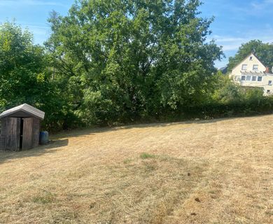 **PREISREDUZIERUNG**
Voll erschlossenes Baugrundstück nähe Hamm Sieg!