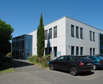 Renditestarke Kapitalanlage: Modernes Bürogebäude mit gutem Mietermix in Ratingen-Lintorf!