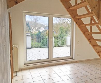 Dachgeschosswohnung mit Extras! - Photo 1