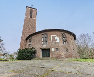 Malerisch – prächtig – beeindruckend: Historisches Kirchengebäude auf Erbpachtgrundstück in Hagen!