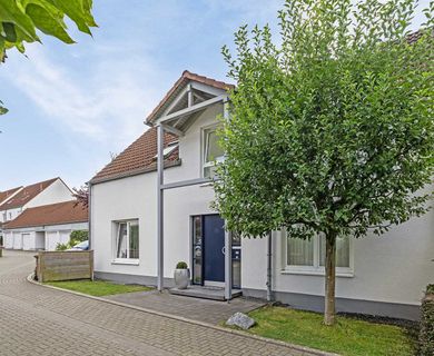 Ratingen-Mitte: Stilvolles, helles und modernes Einfamilienhaus in ruhiger Umgebung