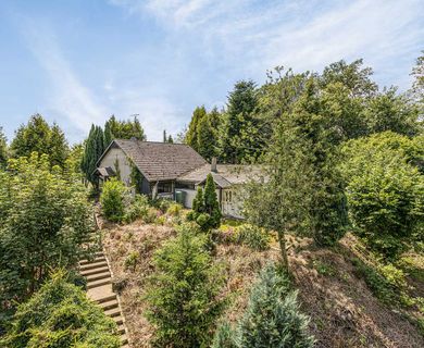 Freistehendes Einfamilienhaus auf fast 6.000 m² Naturparadies