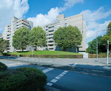 Provisionsfrei in Ratingen-West: Attraktive 2-Zimmer-Wohnung mit PKW-Stellplatz im Lindwurm
