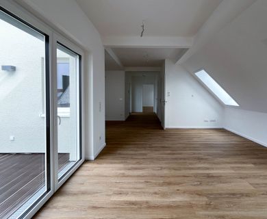 Neubau-Dachgeschosswohnungen mit Fahrstuhl - Foto 1