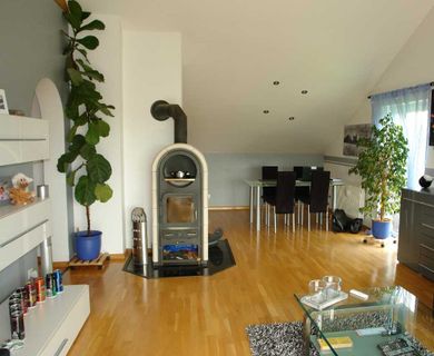 3 Zi.-Wohlfühlwohnung mit S-Balkon und Kaminofen in ruhiger Lage in Mettmann-Obschwarzbach !
