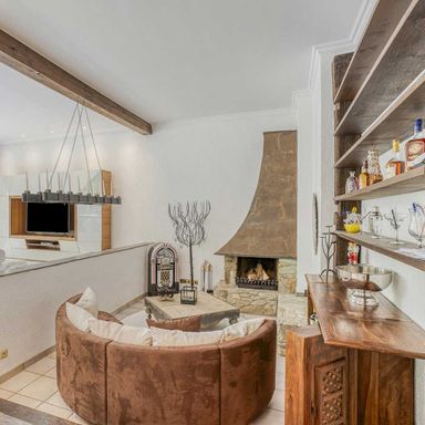 Großzügig und sehr modern: Bungalow mit Einliegerwohnung und tollem Garten