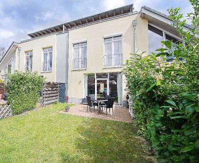 Junges Reihenmittelhaus in Eigentümergemeinschaft mit Garten und Dachterrasse in Kaarst-Büttgen!