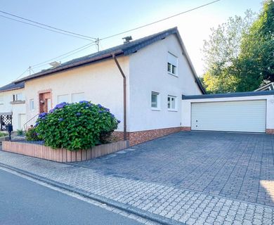 Attraktives, gepflegtes Wohnhaus in ruhiger Lage nahe Anhausen – Einziehen und Wohlfühlen!