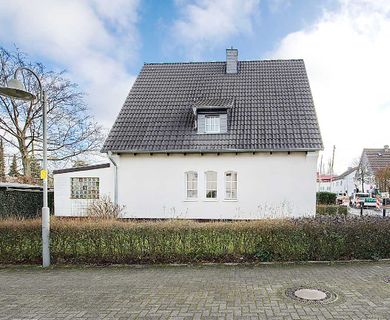 Ratingen-Lintorf: Renovierungsbedürftiges, freistehendes Einfamilienhaus auf Erbbaurechtsgrundstück!