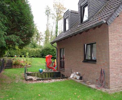 Helle 3-Zimmer-Maisonette-Eigentumswohnung mit Terrasse / Gartennutzung in Ratingen-Hösel !