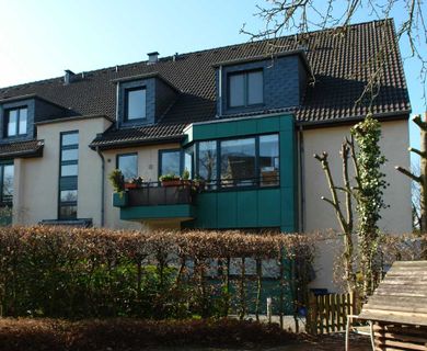 Ratingen-Ost: Erbpachtfreies Wohnen in schöner 2-Zimmer-ETW mit sonnigem Balkon!