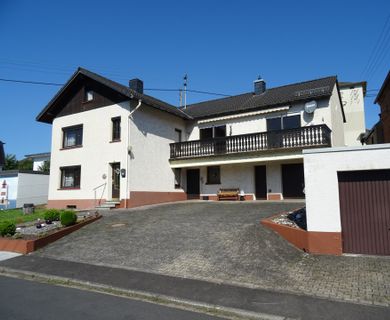 Gepflegtes und freistehendes Einfamilienhaus mit Garten in guter Lage von Langendernbach