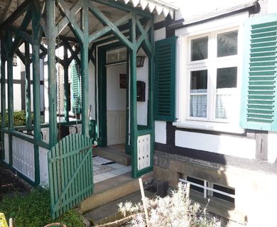 Modernisiertes ca. 150 m² großes Fachwerkhaus mit zwei Wohneinheiten zentral in Hagen- Hohenlimburg