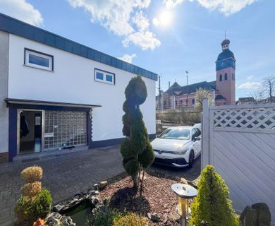 Sanierte DHH mit 2 Balkonen und Doppelgarage in zentraler Lage von Wissen zur Miete!