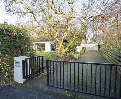 Repräsentatives, freistehendes Einfamilienhaus in grünem Wohnumfeld von Kaarst!