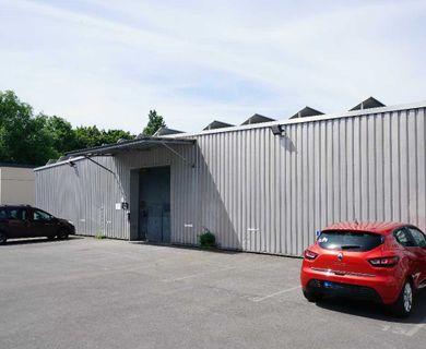 Provisionsfrei: Ebenerdiges Lager (ca. 190 m²) mit Büro (ca. 64 m²) in Rtg.-West