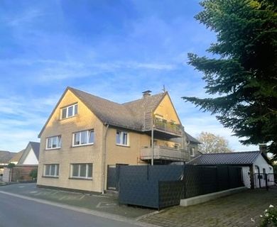 Stadt Blankenberg – Ideal für 1-2 Personen! Ausgefallene 3-Zimmer-Dachgeschoßwohnung mit Balkon