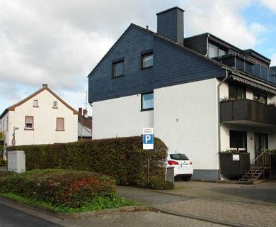 Helle, perfekt strukturierte Bürofläche mit PKW-Stellplätzen Ratingen-Lintorf!
