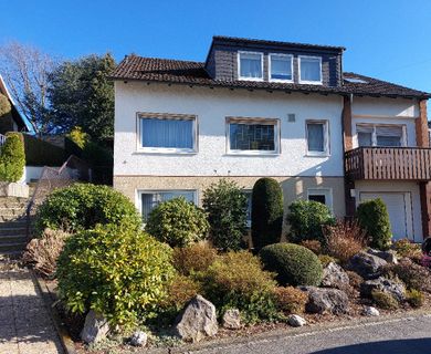Hohenlimburg (Elsey-Reh), geräumiges 2-Familienhaus auf sonnigem Erbpachtgrundstück, Doppelgarage!