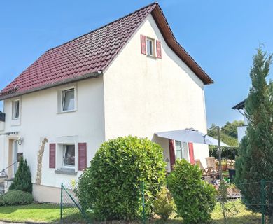 Frei ab sofort! – Ehem. gemütliches Bauernhaus top renoviert mit Garage und moderner Technik