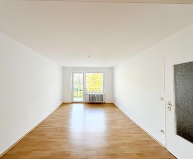 ATTRAKTIVE 3,5 ZIMMERWOHNUNG IN GUTER LAGE ZU MIETEN!