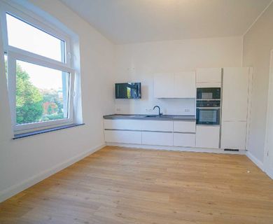 Ratingen-Mitte: Stilvolle 2-Zimmer-Altbauwohnung mit Gartenmitbenutzung