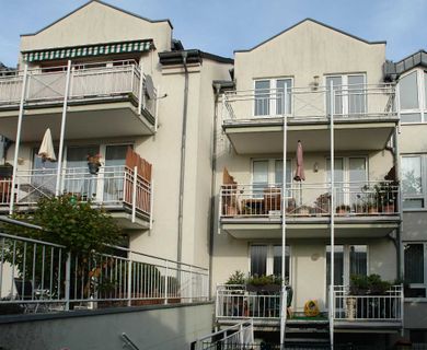 Lichtdurchflutete 2 Zimmer-ETW mit großem Wohnzimmer und Westbalkon in Ratingen-Mitte!