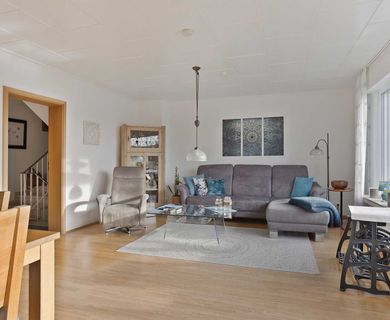 Top-Zustand: Familienfreundliches Reihenhaus mit Garage und Carport in Wülfrath