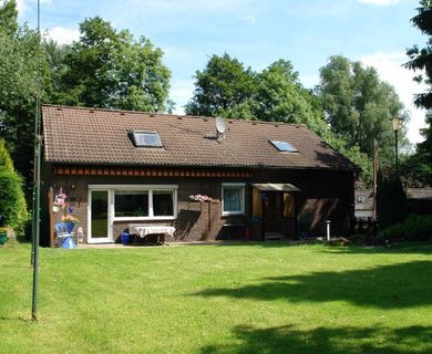 Freistehendes Einfamilienhaus auf großem Südgrundst. im Schwarzbachtal/Ratingen-Süd!