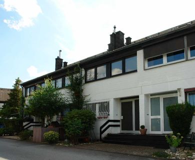Ratingen-Süd: Gut belichtetes Einfamilienhaus mit beeindruckender Individualität in ruhiger Lage!