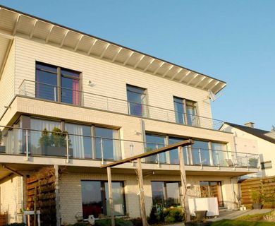 Freistehendes Einfamilienhaus / Niedrigenergiehaus in familienfreundlicher Lage von Heiligenhaus !