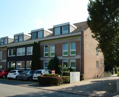 Familienfreundliche 4-Zi.-Eigentumswohnung mit Balkon und Gartennutzung in Ratingen-Tiefenbroich!