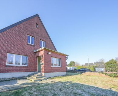 Freistehendes Einfamilienhaus in bester Lage von Wegberg: Platz für individuelle Gestaltung.