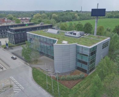 Repräsentatives Bürogebäude mit ca. 400m² Lager in Ratingen-Breitscheid!