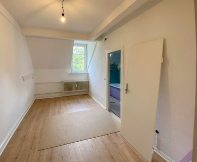 Wohnen zur Miete in einer Burg? 4-Zimmer Wohnung in der Burg Volperhausen! - Foto 3