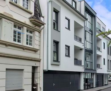 Siegburg-Zentrum: Barrierefreie 2 Zimmerwohnung mit Garagenstellplatz und Balkon in Bestlage!