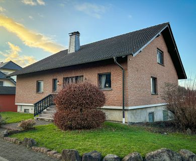 Gepflegtes Einfamilienhaus in ruhiger Lage von Pracht – ideal für Familien, Ruhesuchende und Pendler!