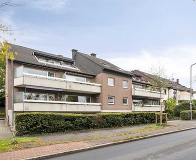 Attraktive 2-Zimmer-Stadtwohnung mit zwei Balkonen und Garage in Ratingen-Mitte